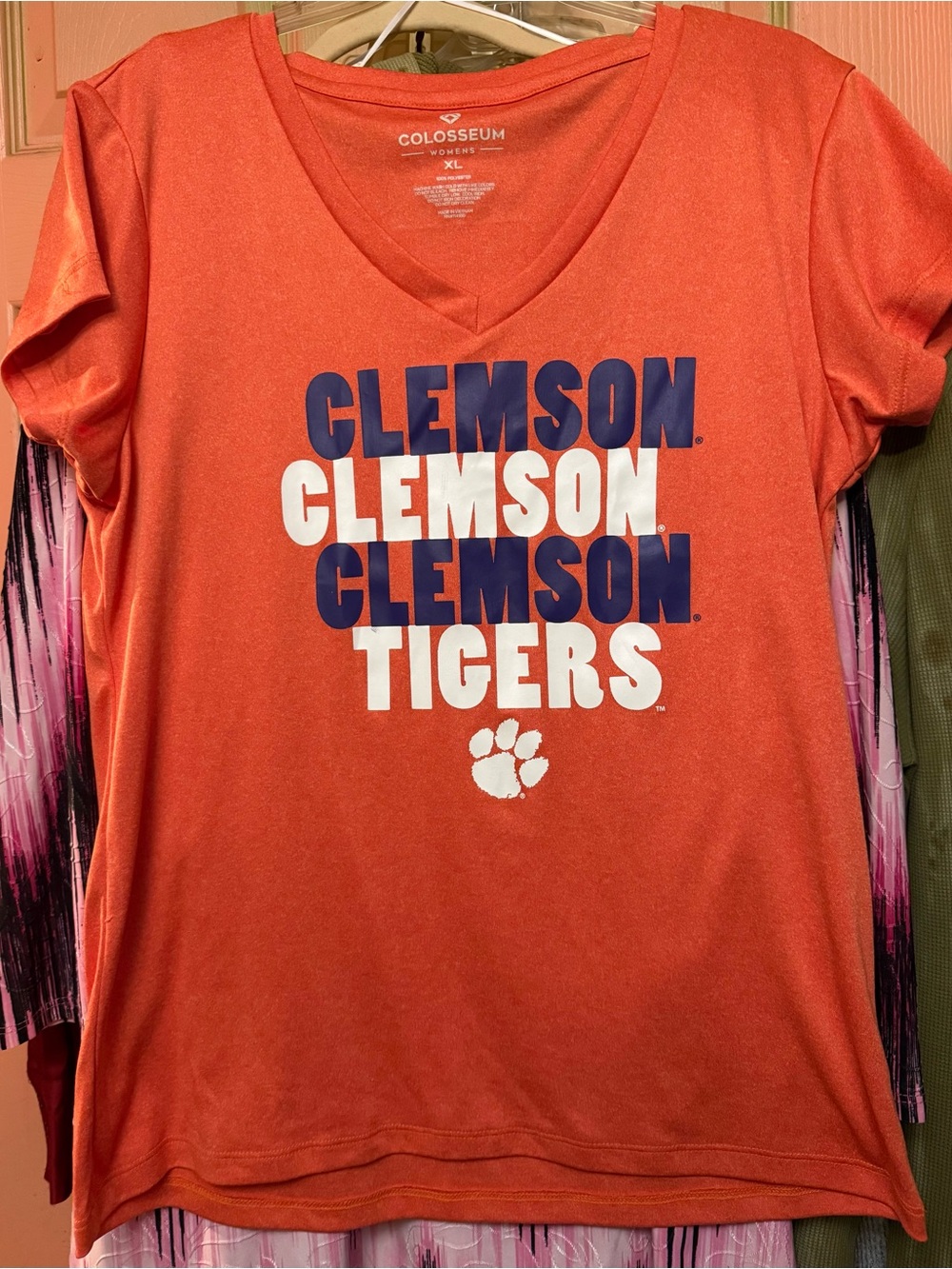 Colosseum Orange Clemson Tigers V-Neck Fan Tee